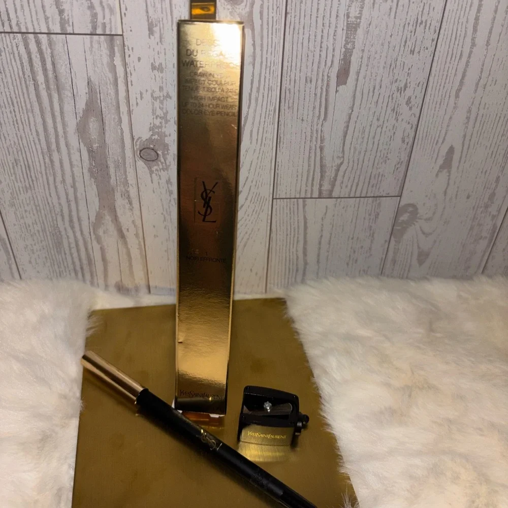 Yves Saint Laurent Black waterproof Eyeliner with Sharpener - Picture 2 of 2